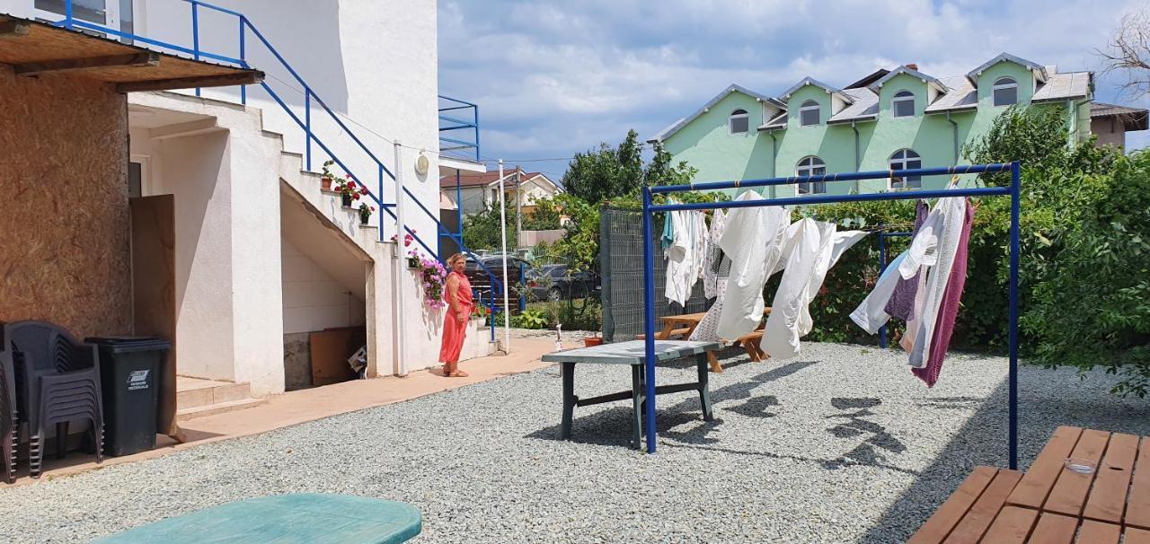 Hostel Delfinul Albastru Costinesti Exterior photo